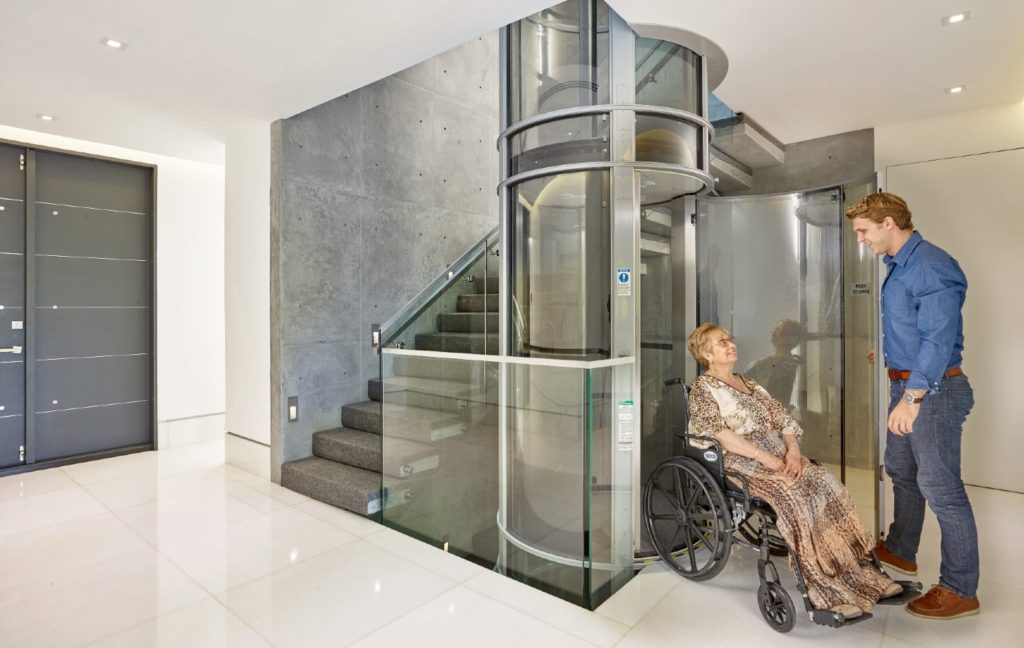 Pneumatic vacuum elevator installation