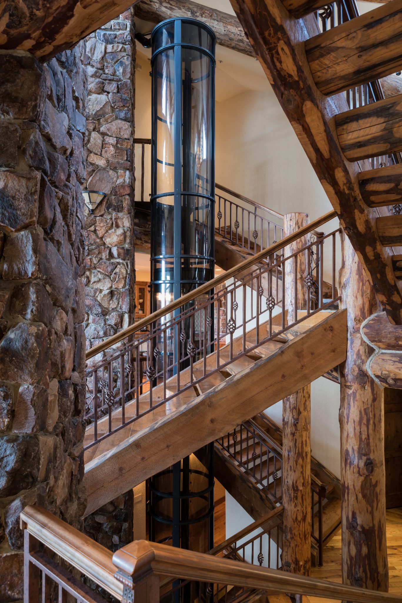 HISTORY OF PNEUMATIC VACUUM ELEVATORS