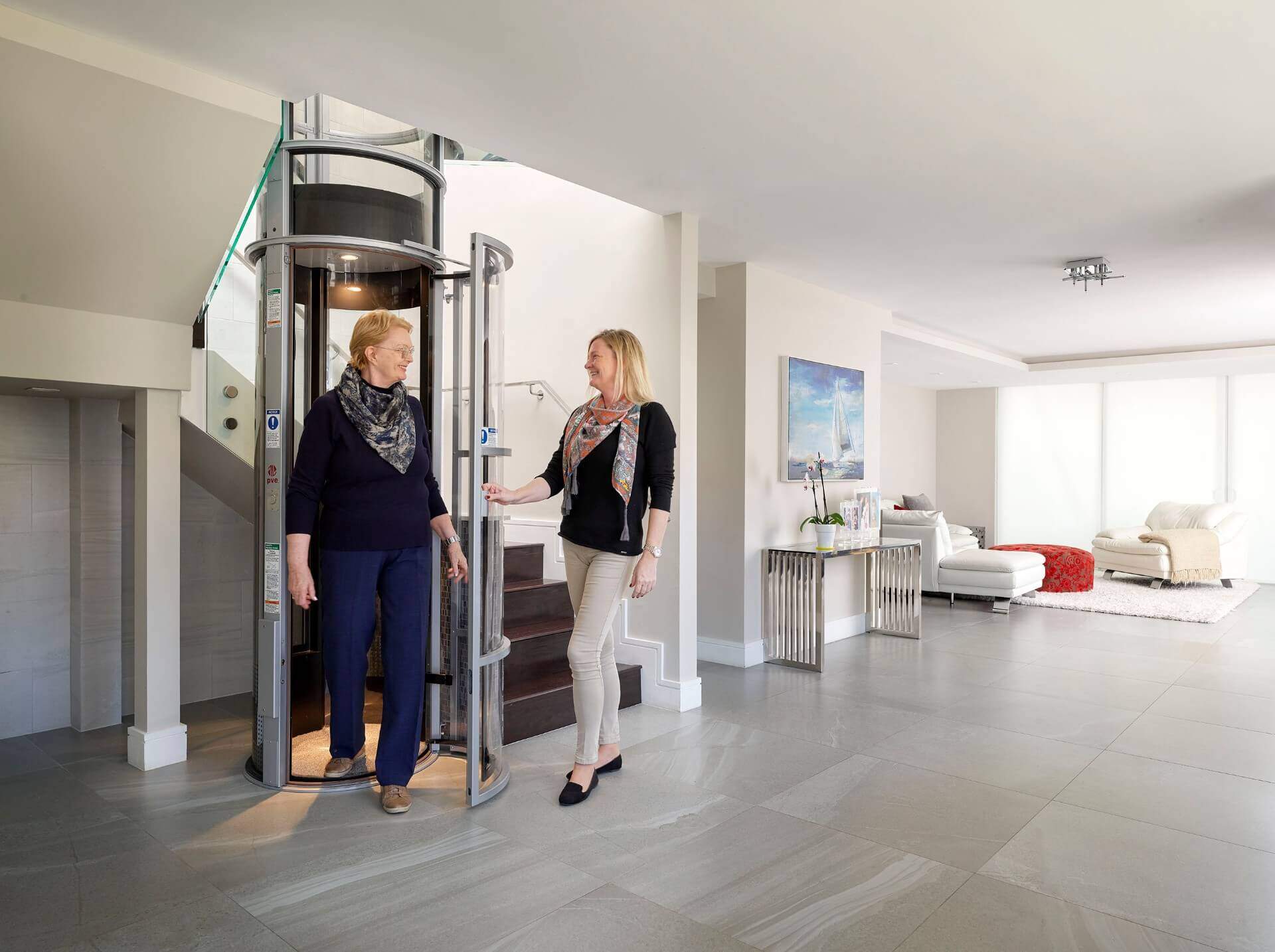 A Comprehensive Buying Guide to Vacuum Lifts for 2024 Home Elevators